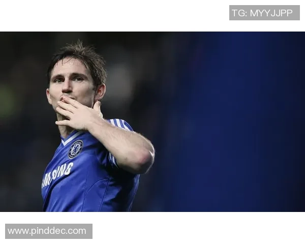 十六号球星的足球传奇之路：从初出茅庐到世界顶级明星